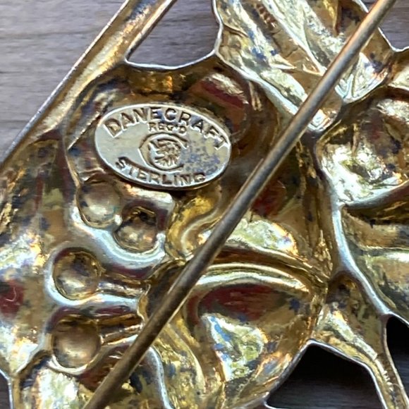 Vintage Danecraft Sterling brooch with gilded flowers and frame - Picture 5 of 5